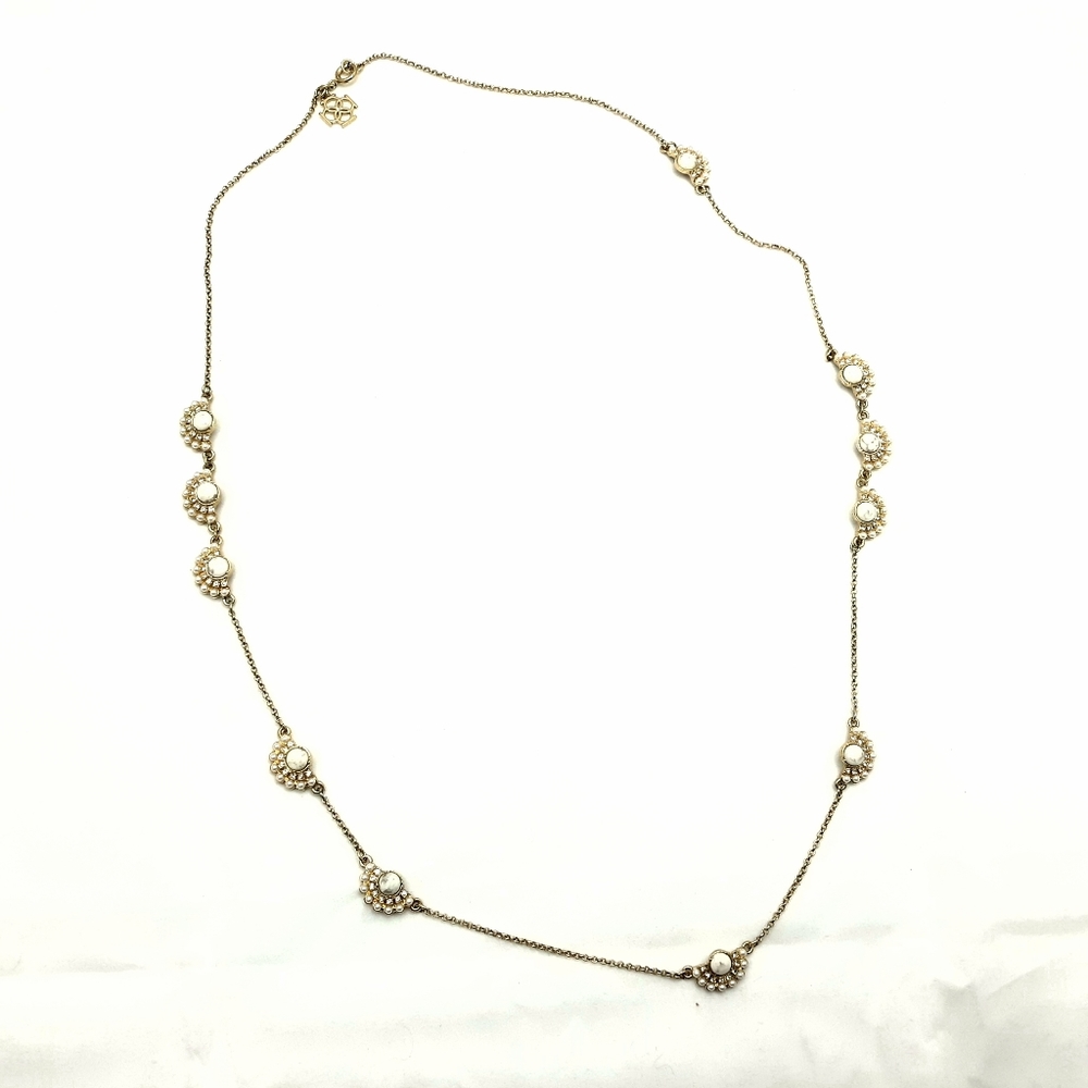 Ann Taylor Vtg Long Goldtone Necklace of 11 fans